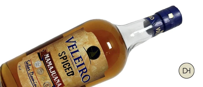 Bottle of Ron Veleiro Mamajuana