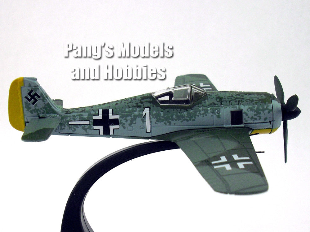 Focke Wulf Fw 190 1 72 Scale Diecast Metal Model By Oxford – Pangs