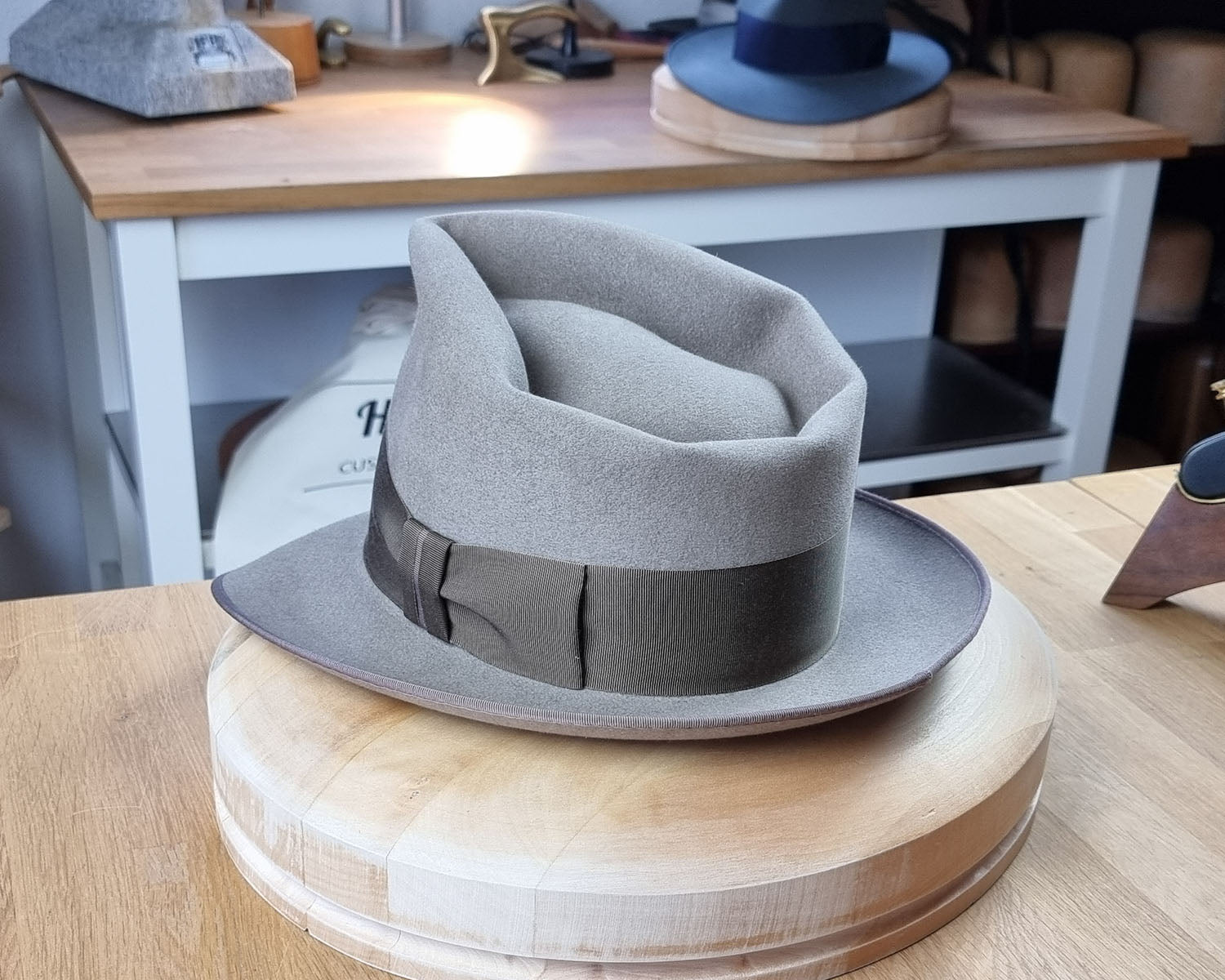 Hatmaker Week 4, January 2023: It's time to pack! – Hufvud