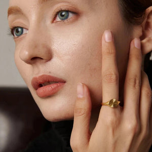 Sunshine Signet Ring - HARRIETTE GERMAIN