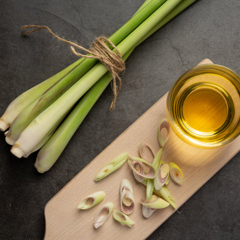 lemongrass oil natural ingredients benefits skincare body scent