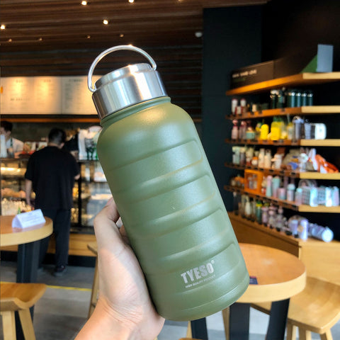 Grand thermos en acier inoxydable de couleur verte