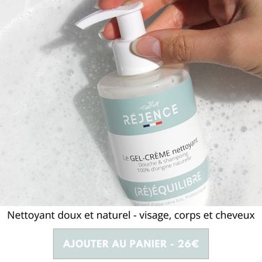 Nettoyant Réjence dans de l'eau moussante