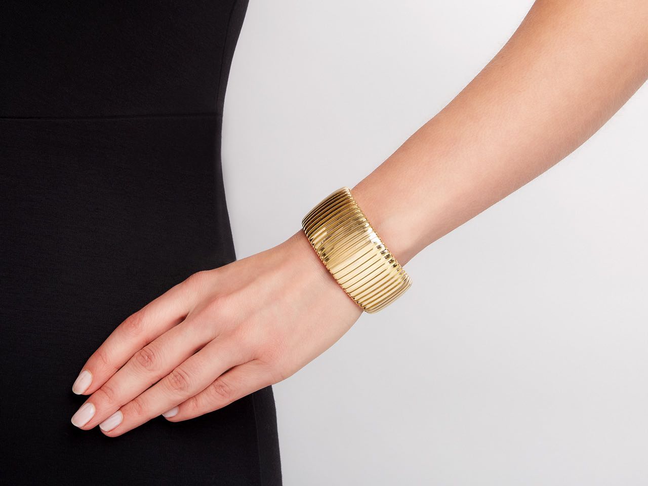 Rima 18K Gold Cuff Bracelet - Ribbed Gold | Gold bracelet cuff, Gold cuffs,  Gold hamsa