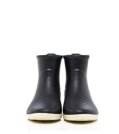 Minimalist Black + White Ankle Rain 