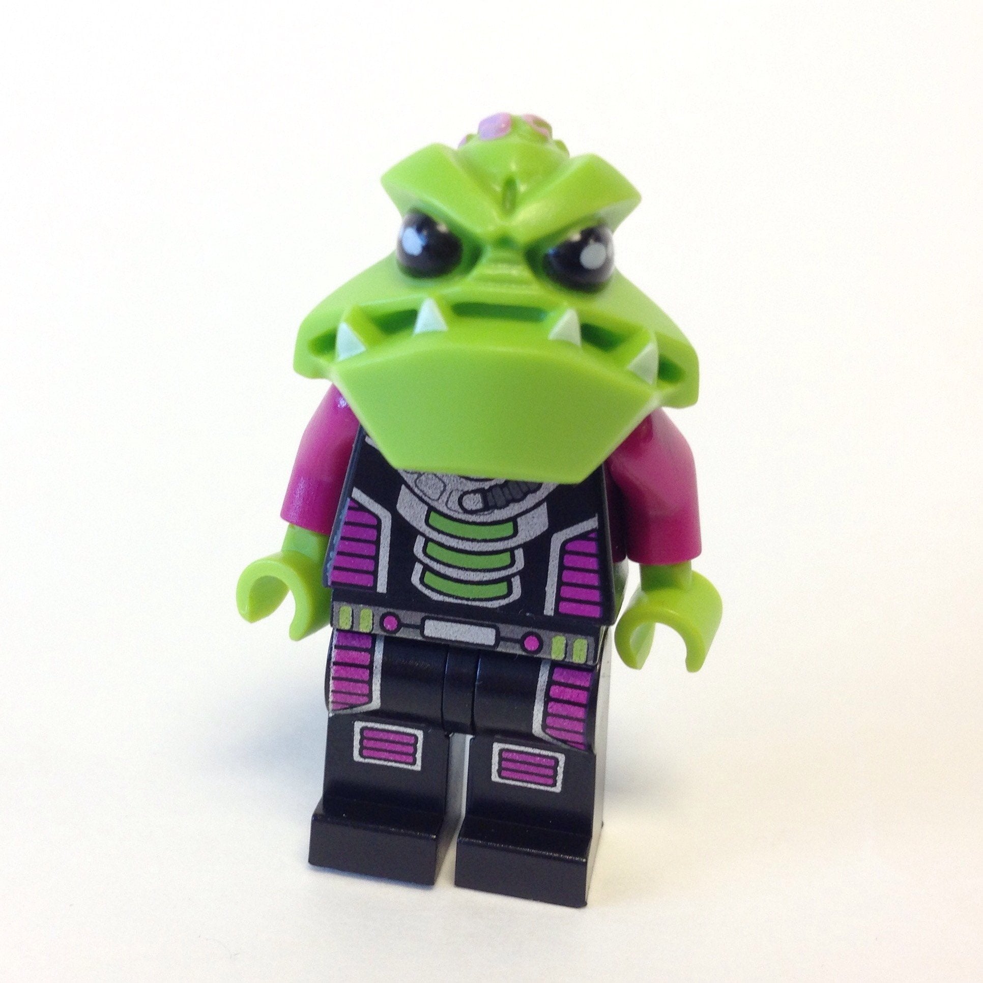 lego alien conquest minifigures