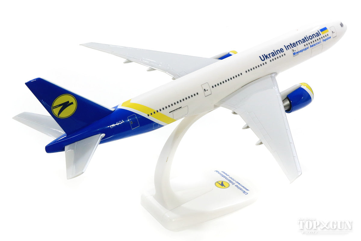 1/200 B777-200ER ウクライナ国際航空 UR-GOA-