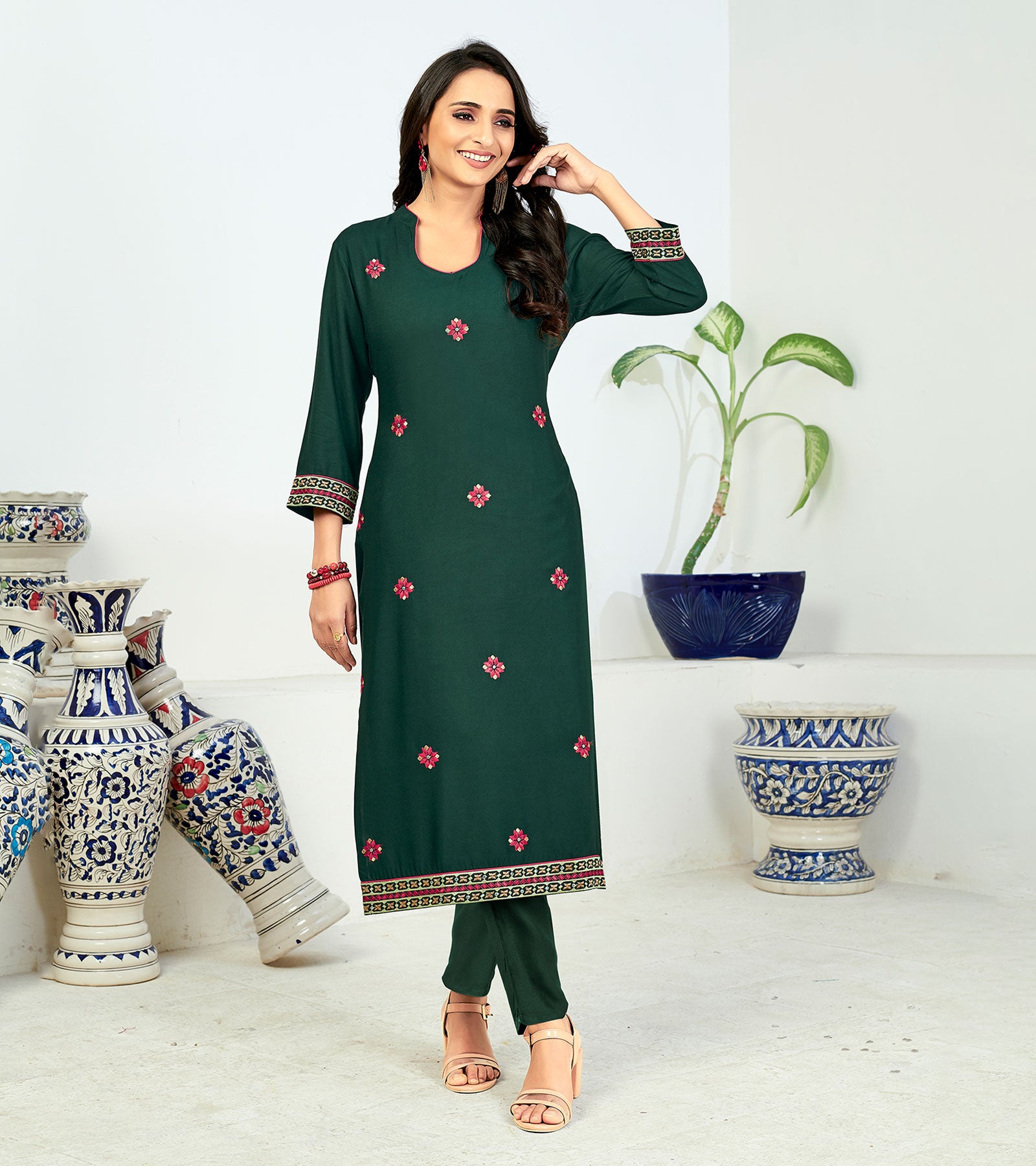 Cotton readymade kurti cream and grey with allover floral prints & pat –  Maatshi