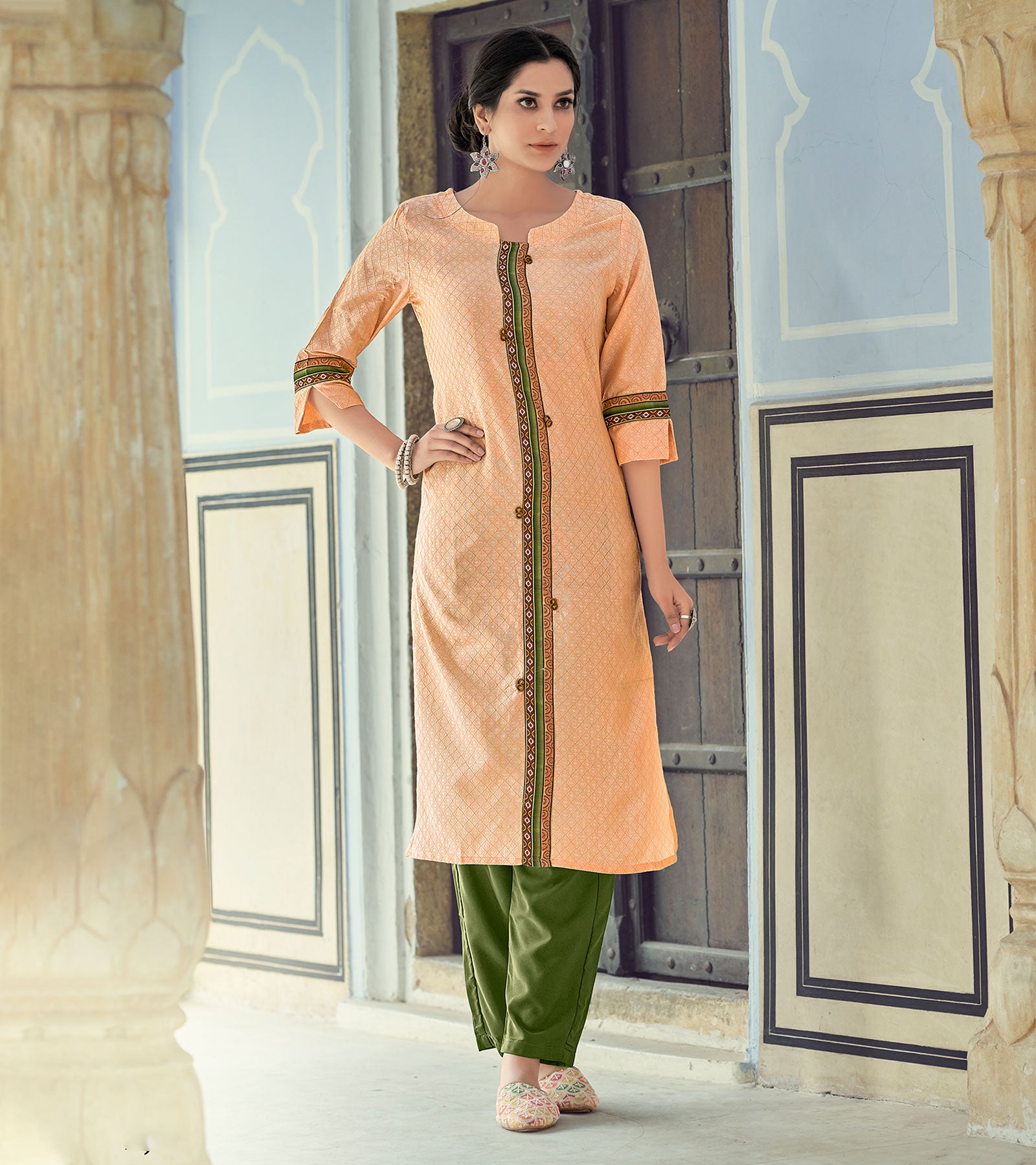 New Collections Woman Designers Kurti pant Set at Rs.625/Piece in surat  offer by shashvat exim