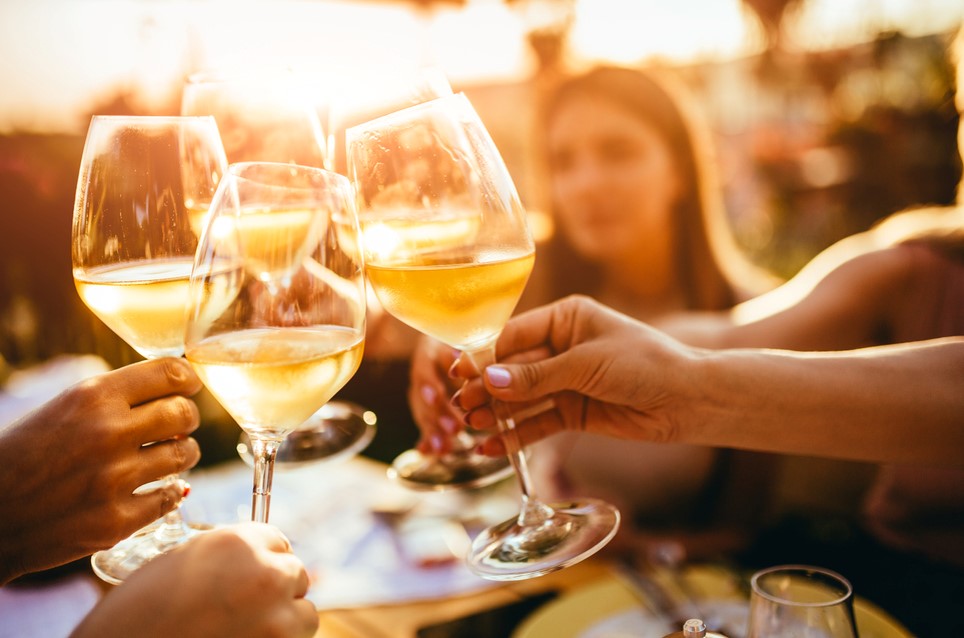 people cheering wine