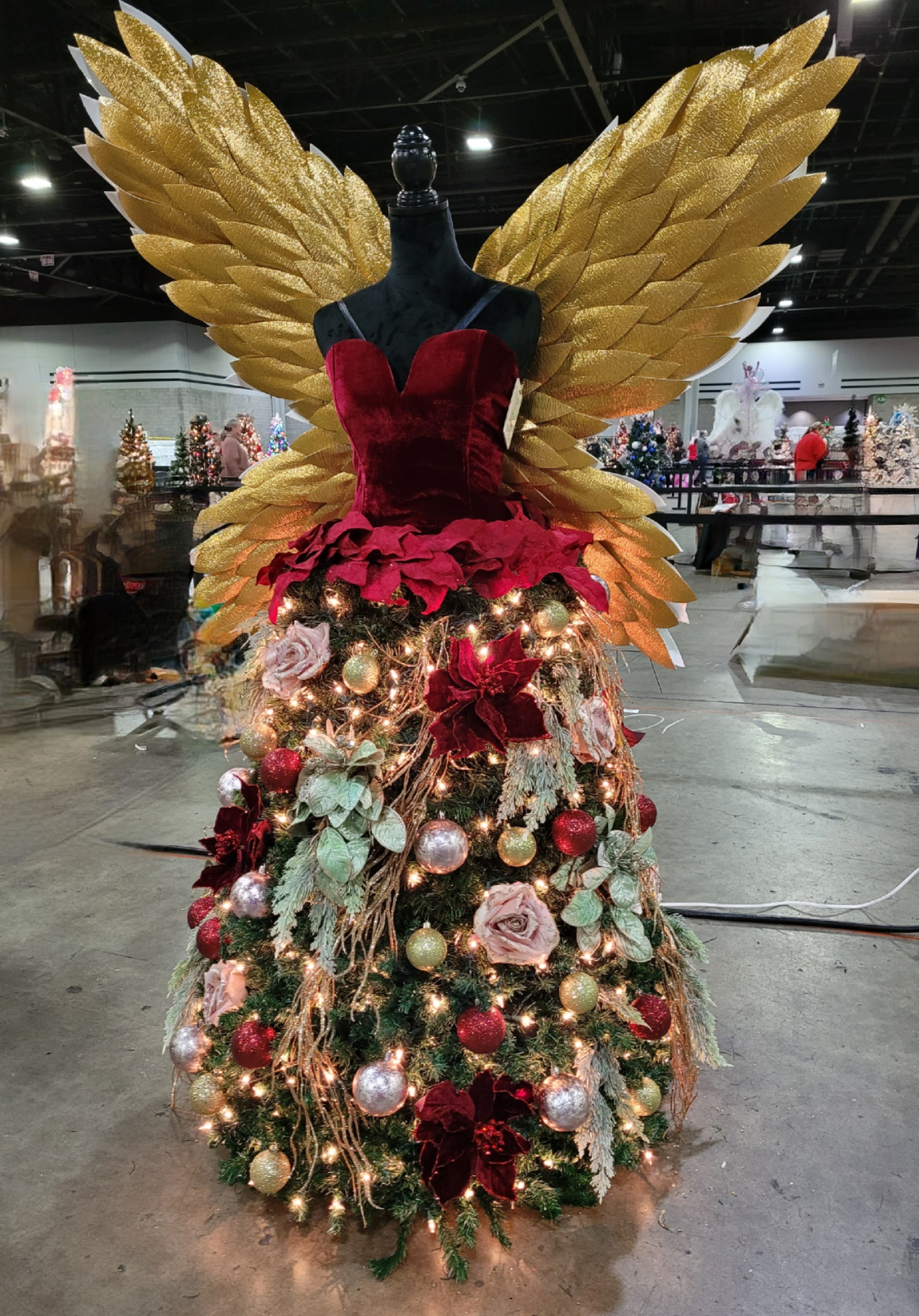 Mannequin Madness - We are loving all the beautiful varieties of Christmas  tree dress forms that people are crafting. Here is another eye catching way  to decorate your Christmas tree dress form