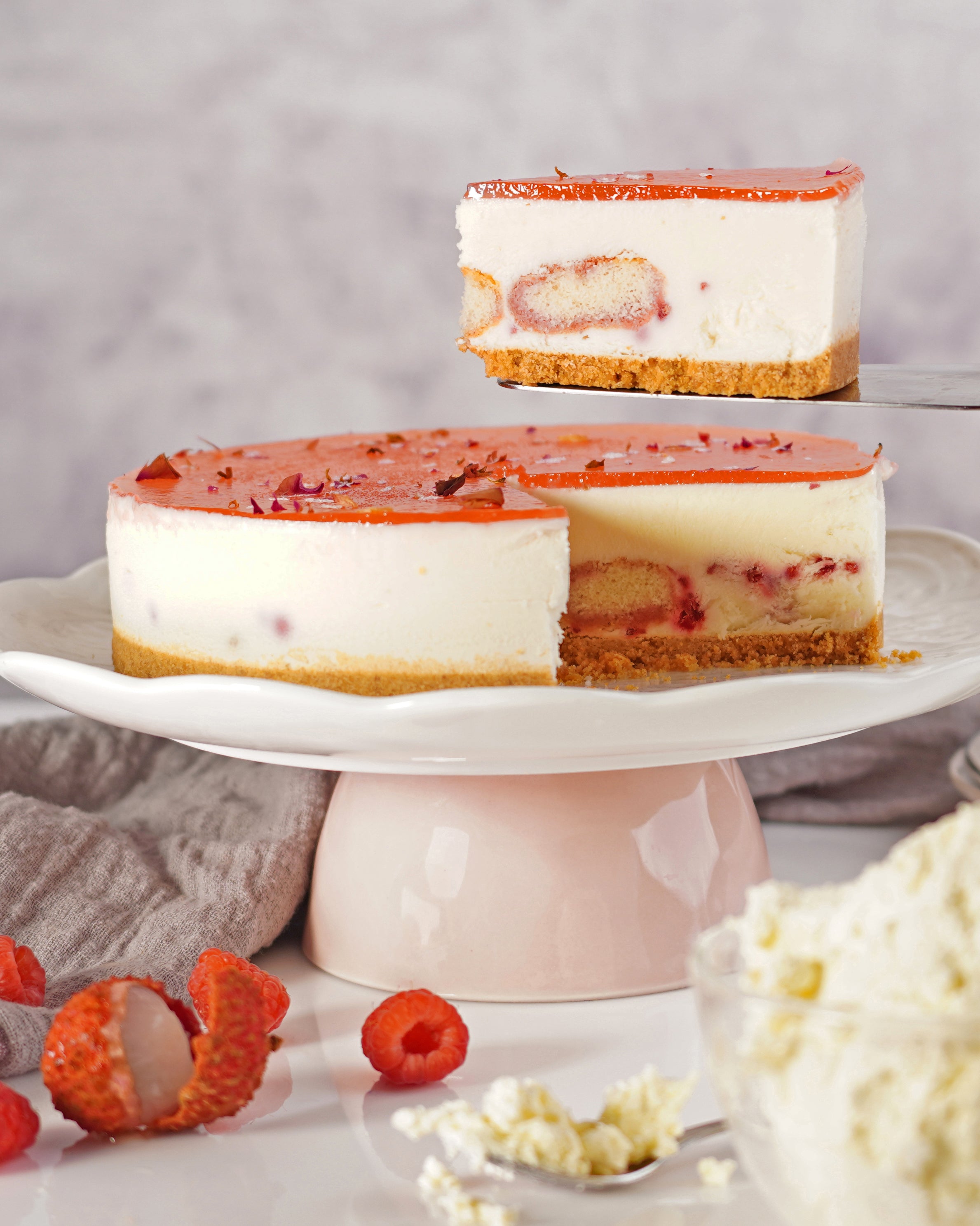 Cat-and-the-Fiddle-2023-Cheesecake-Delivery-The-Emperors-Romance-Lychee-Raspberry-Lifestyle-1 (2).jpg__PID:5ce2d553-9f09-4eca-8576-09f58e91627c