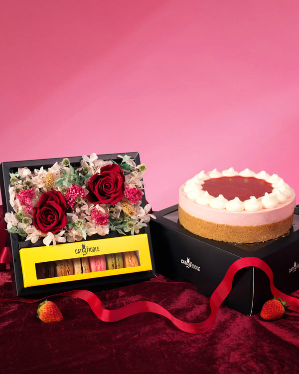 Cat-and-the-Fiddle-Cheesecake-Valentines-Day-Sweetheart-Symphony-Box.jpg__PID:c3ef7a21-3dc9-4f9d-a45e-c40ae7c90f92