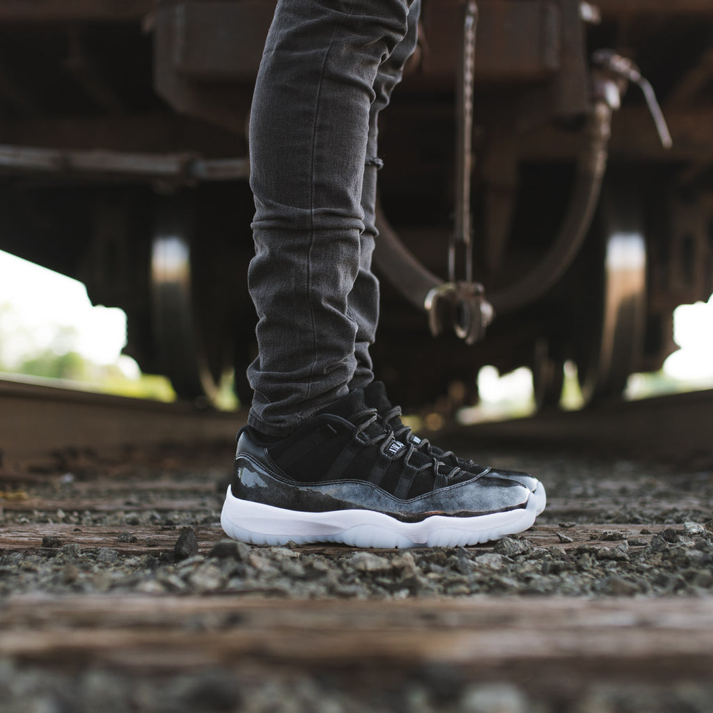 Air Jordan 11 Retro Low 'Barons