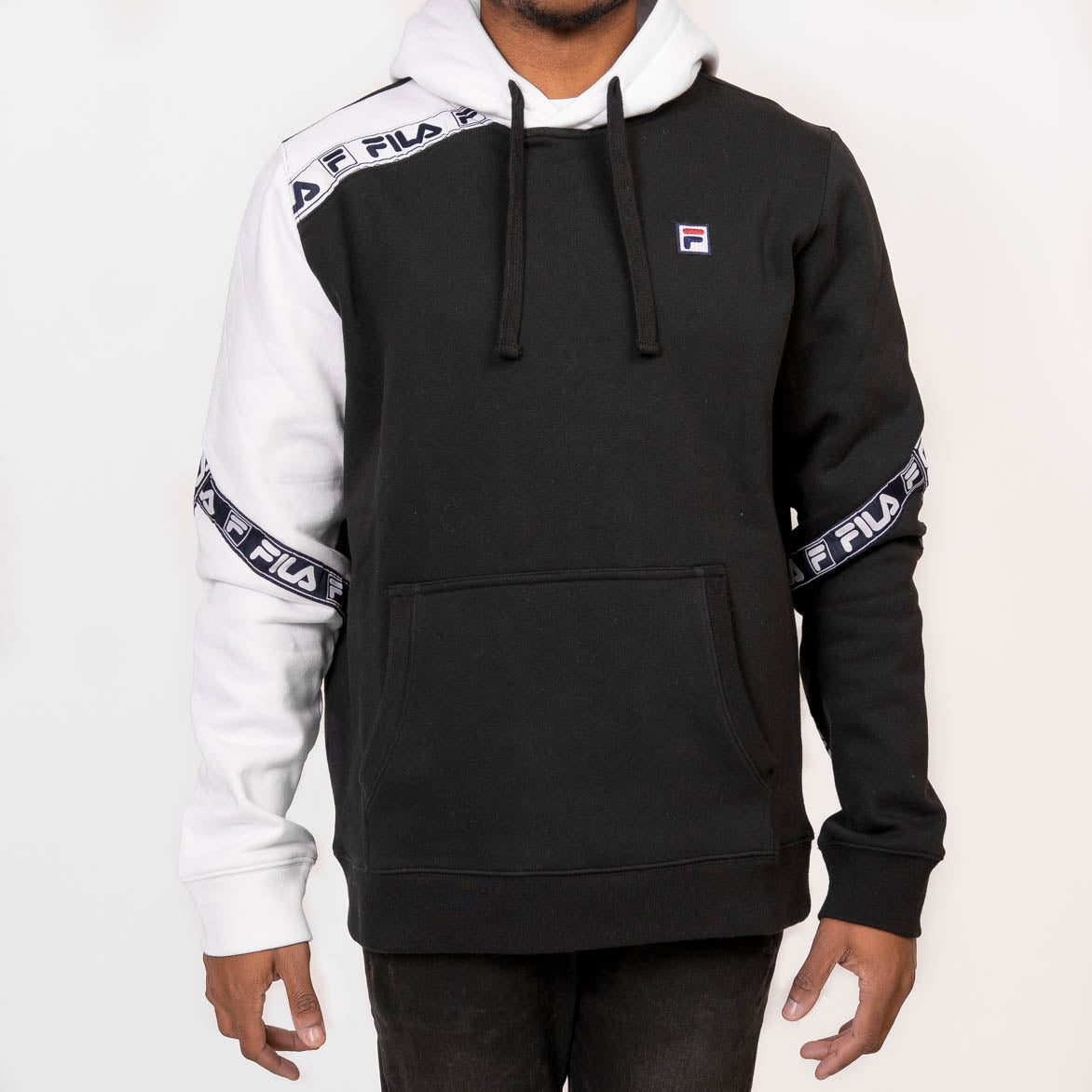 fila tag fleece black & white hoodie