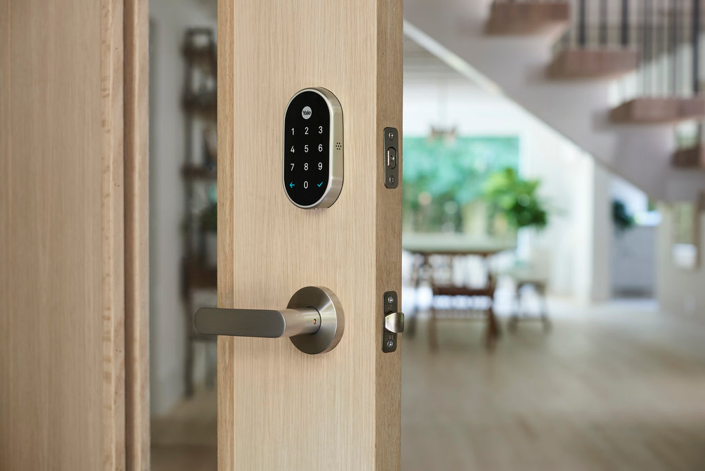 Google Nest x Yale Lock - Tamper-Proof Smart Lock for Keyless Entry - Keypad Deadbolt Lock for Front Door - Works with Nest Secure Alarm System - Satin NickelHow to choose a Smart Door Lock for Apartment - GRANDGOLDMAN.COM
