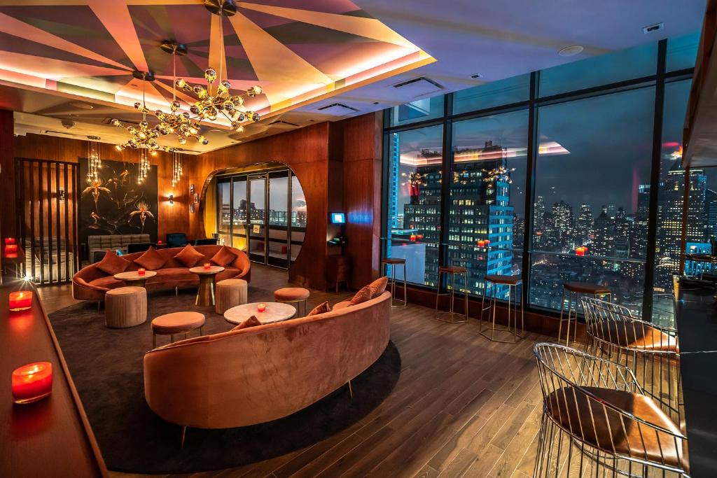 Aliz Hotel Times Square - The Best Luxury Hotels in NYC Times Square