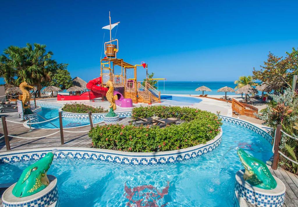 Beaches Negril Resort and Spa - Best caribbean all inclusive resorts for families - grandgoldman.com