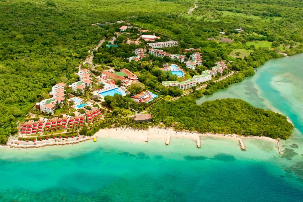 Decameron Barú - Best All Inclusive Resorts in COLOMBIA (Couples & Families) - GRANDGOLDMAN.COM