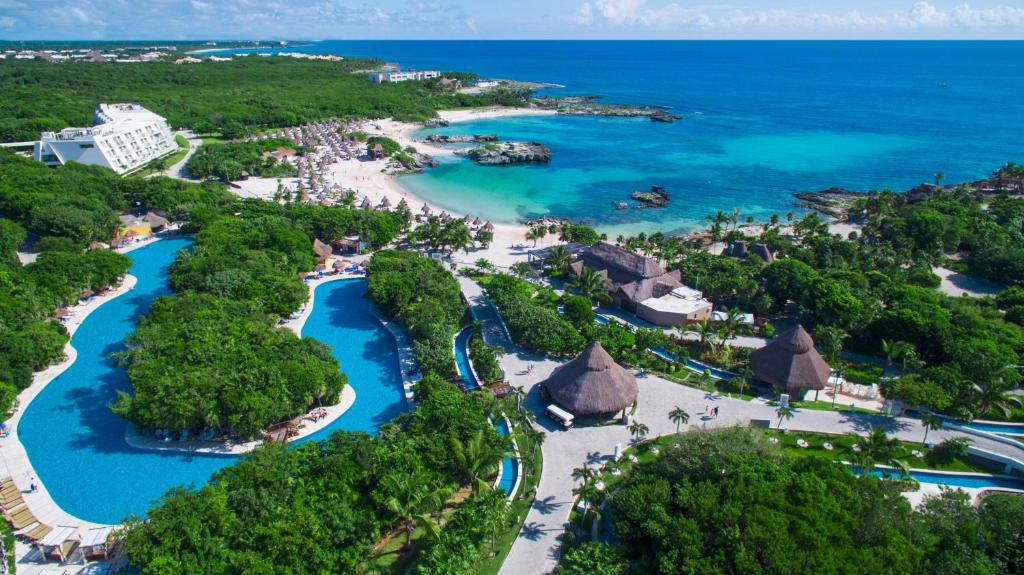 Grand Sirenis Riviera Maya Resort & Spa- Best All Inclusive Resorts For families in TULUM