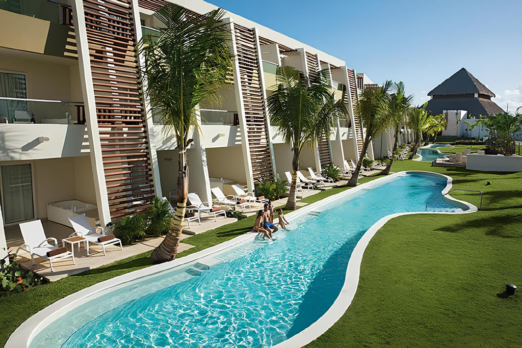 Dreams Onyx Resort & Spa - Best Caribbean all inclusive resorts with swim up rooms - grandgoldman.com