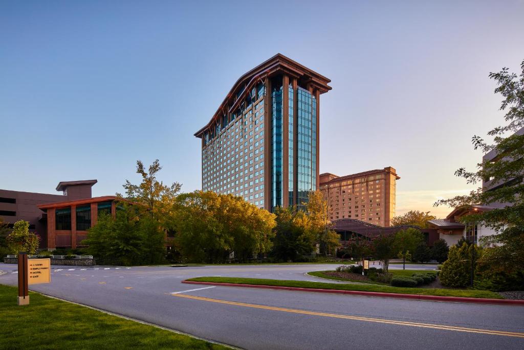 Harrah's Cherokee Casino Resort - Best All Inclusive Resorts NORTH CAROLINA USA - grandgoldman.com