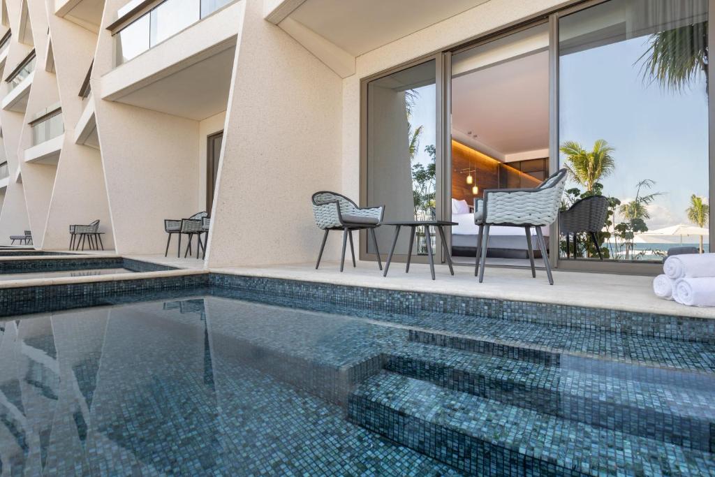 Hilton cancun - Best All Inclusive Resorts with Swim-up Rooms CANCUN - grandgoldman.com