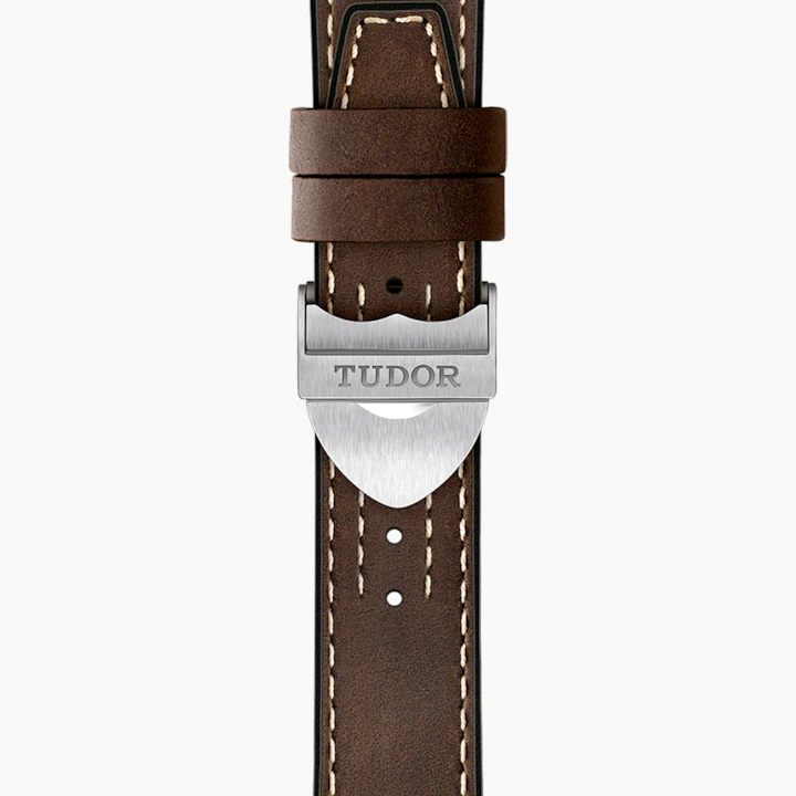 Chronomètre TUDOR Black Bay Diver - Meilleures montres de plongée de luxe pour hommes des profondeurs (tous budgets) | GRANDGOLDMAN.COM