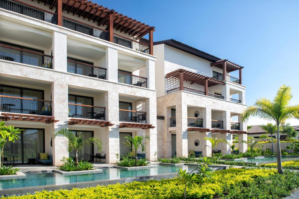 Lopesan Costa Bávaro Resort, Spa & Casino - Les meilleurs complexes hôteliers tout compris à Punta Cana avec chambres avec accès à la piscine - GRANDGOLDMAN.COM