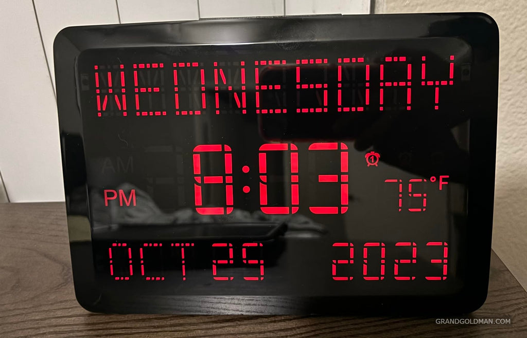 Raynic Digital Clock, 11.5 Large Display Digital Wall Clock - Best Digital Wall Calendars - grandgoldman.com