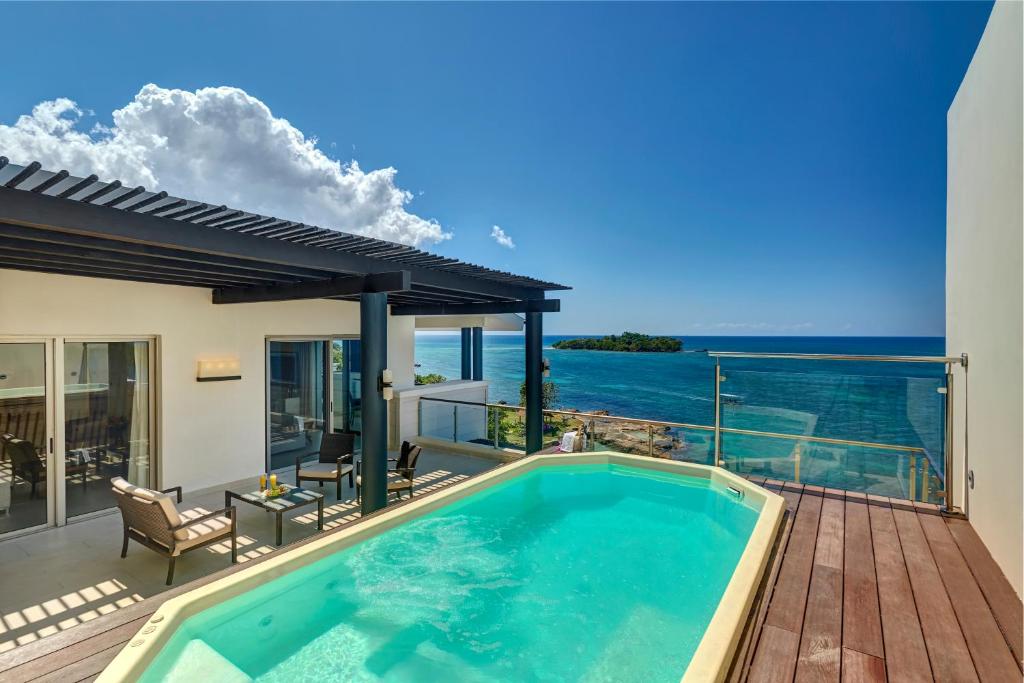 Royalton Negril, An Autograph Collection All-Inclusive Resort - Meilleur complexe tout compris avec chambre dans la piscine en Jamaïque - GRANDGOLDMAN.COM