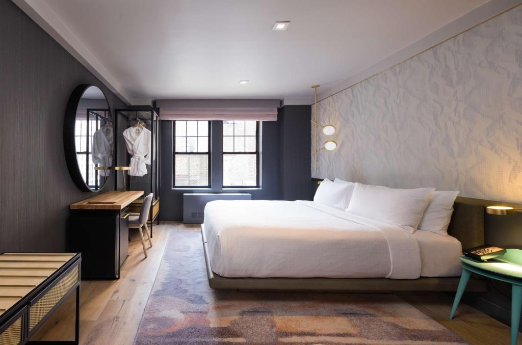 The Time New York - The Best Luxury Hotels in NYC Times Square