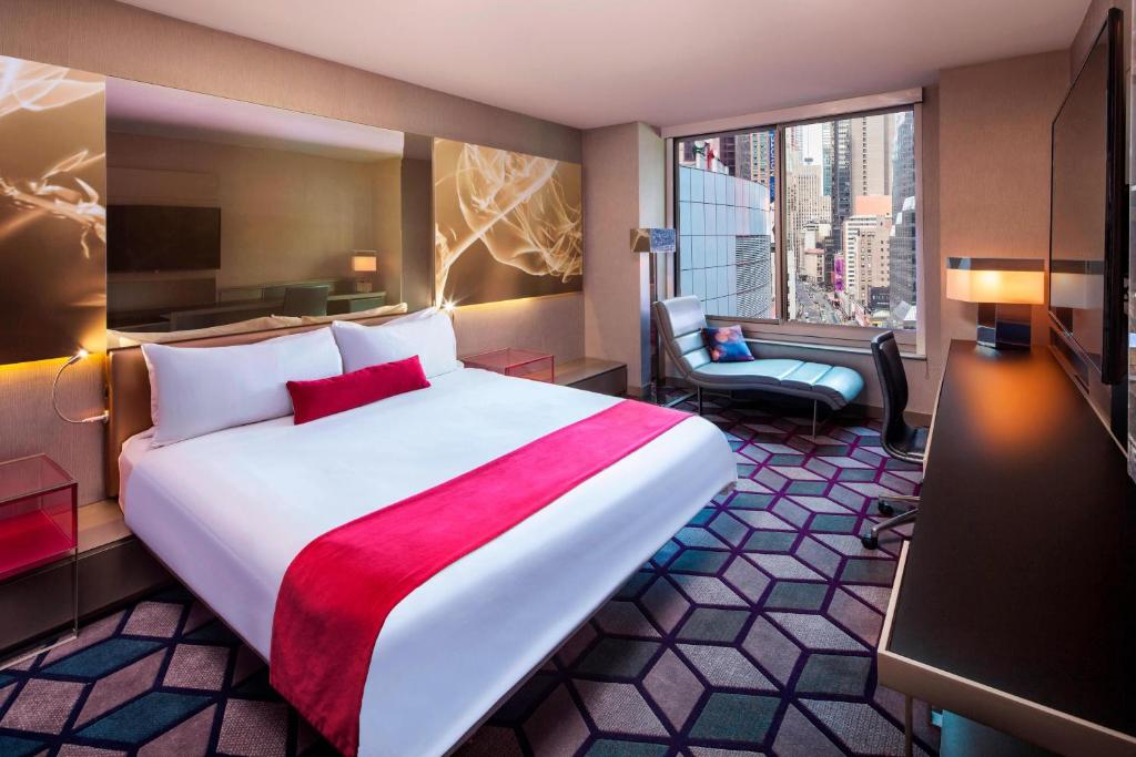 W New York - Times Square - The Best Luxury Hotels in NYC Times Square