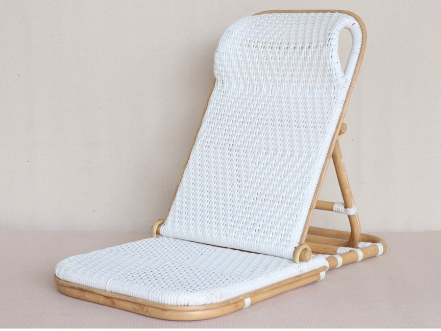 plastic woven beach chairs