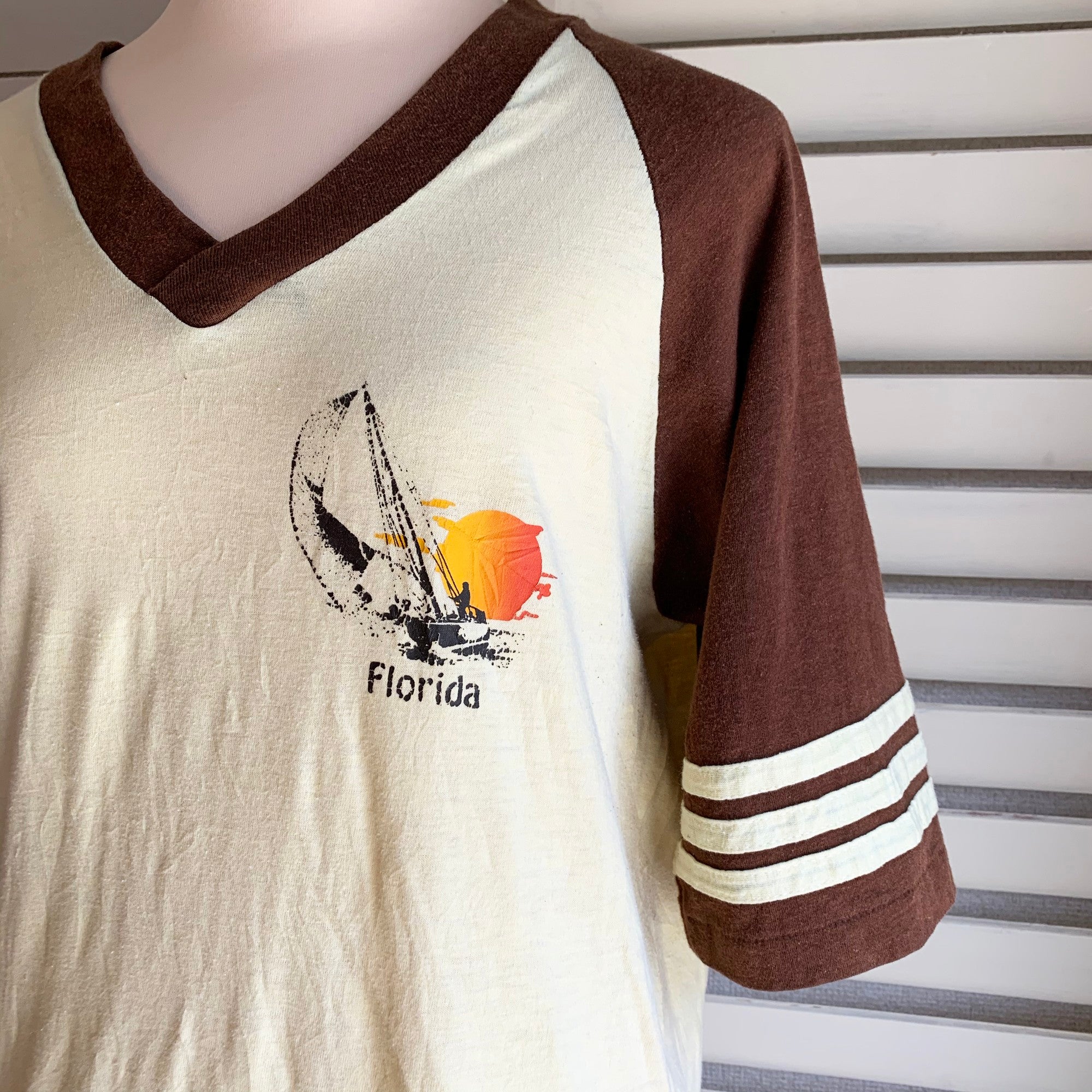 vintage】70s～80's フロリダ Vネック ラグランTシャツ(men's L) – sup