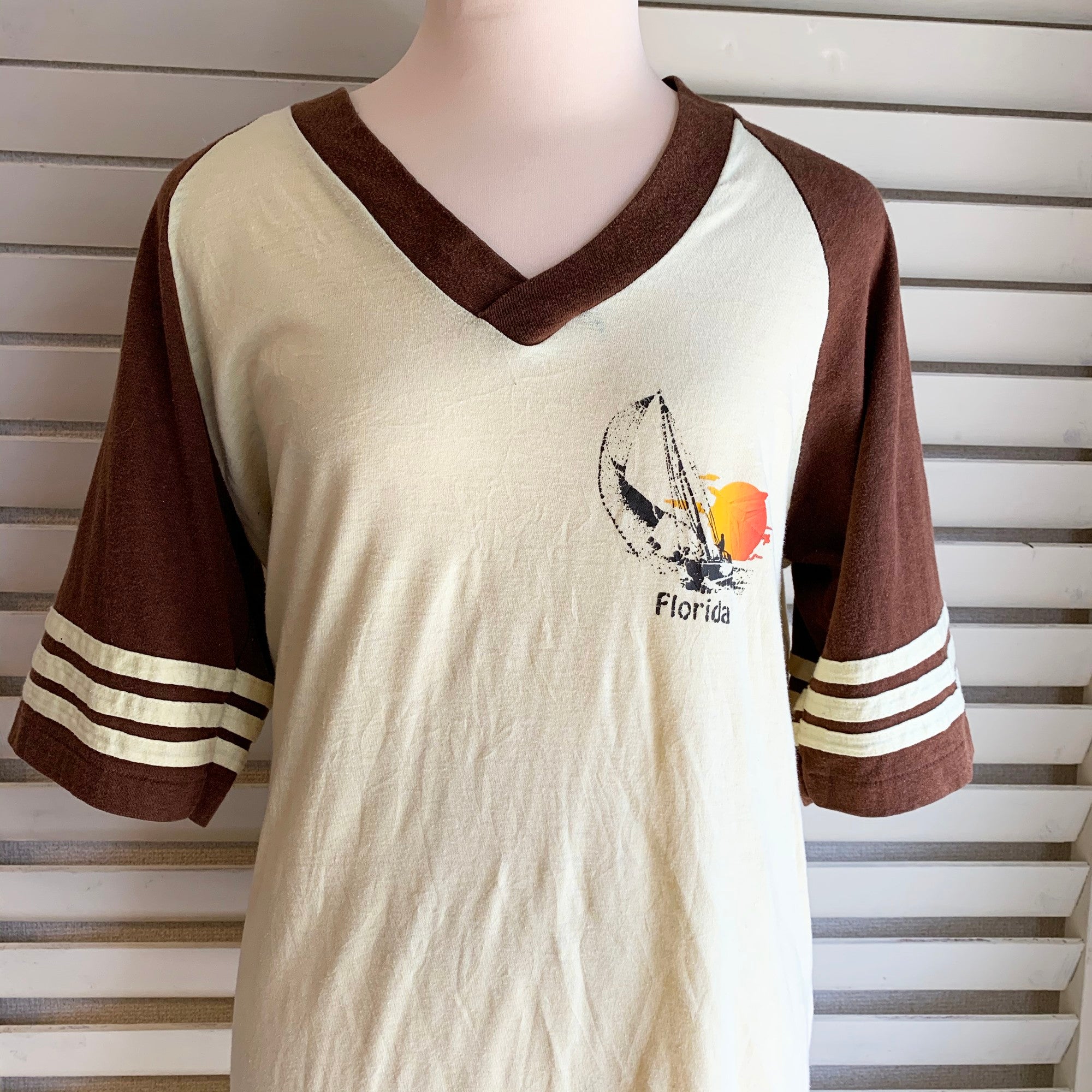 vintage】70s～80's フロリダ Vネック ラグランTシャツ(men's L) – sup