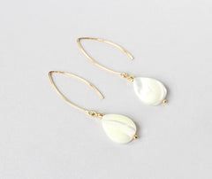Mother of Pearl gold earrings
