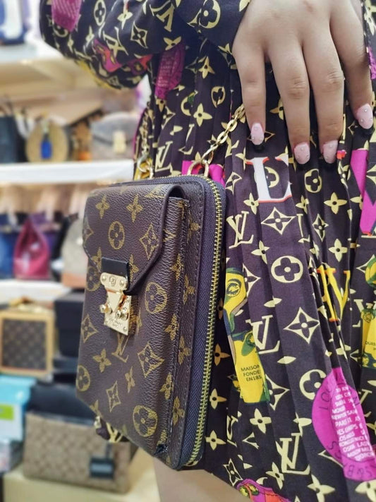 lv phone pouch