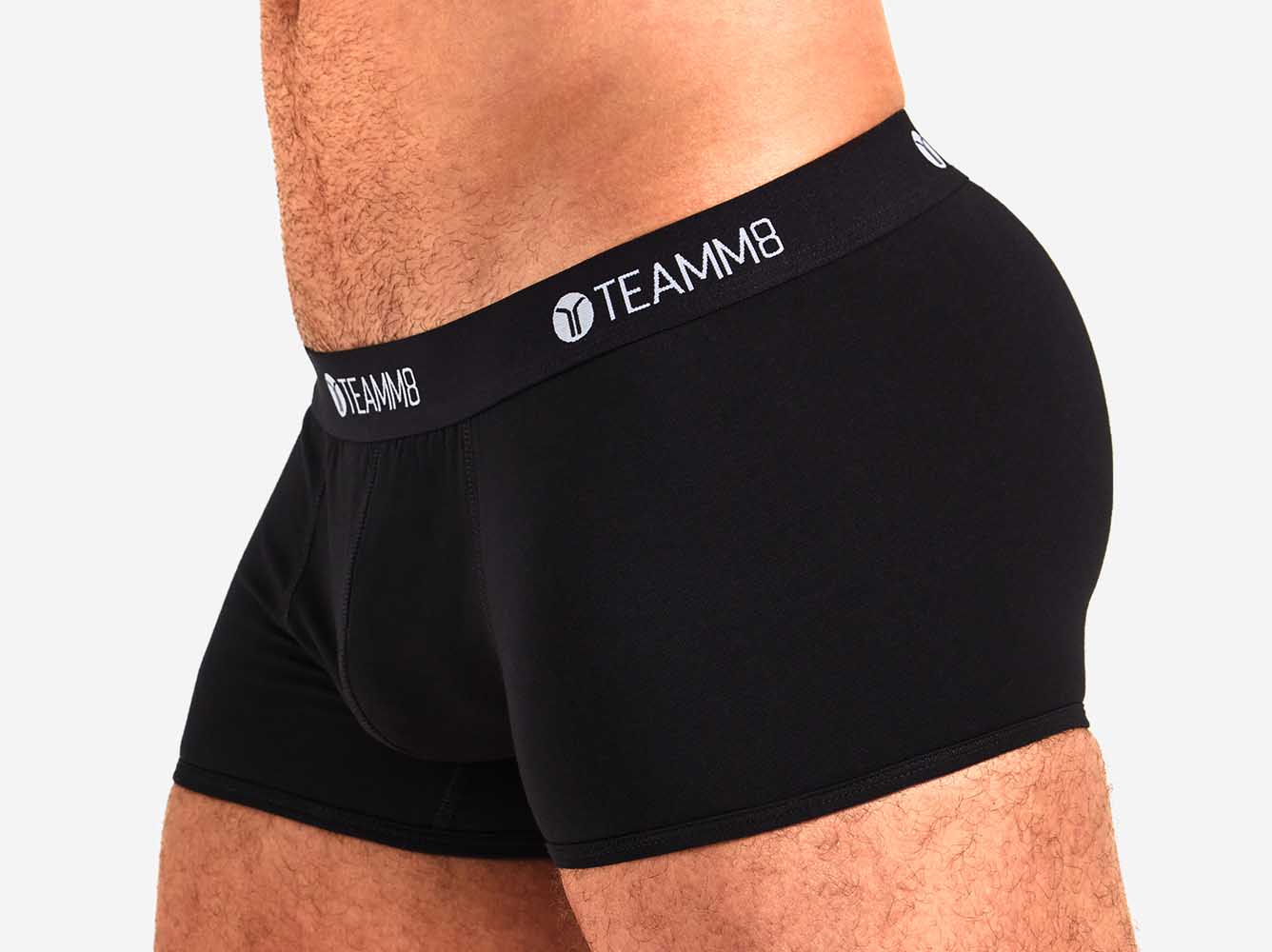Tight-fitting boxer shorts in black