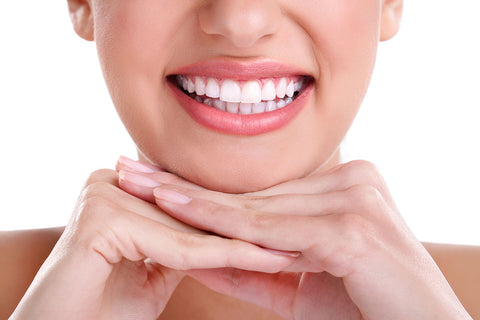 Smiling woman with healthy mouth