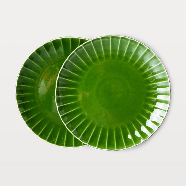 https://cdn.shopify.com/s/files/1/0666/1185/products/HK.Emerald.dinner.plate3_600x.jpg?v=1680009411