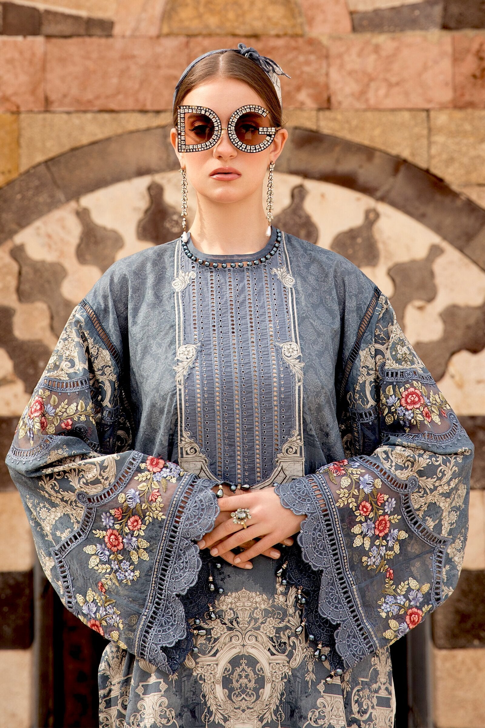 Mariab Luxe Lawn Collection 2021 D 2115 B Yourlibaas 7407