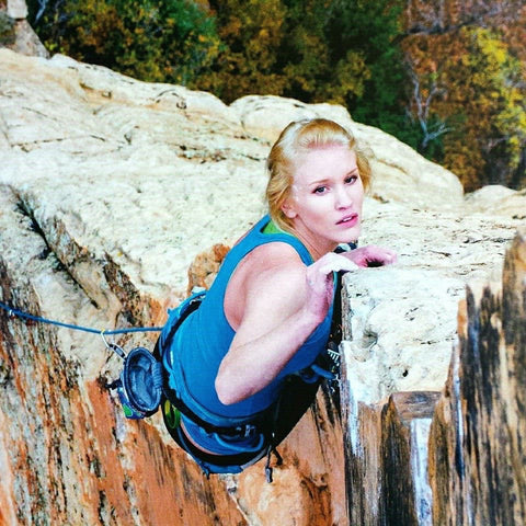 Alyse Dietel climbing outside in Arizona
