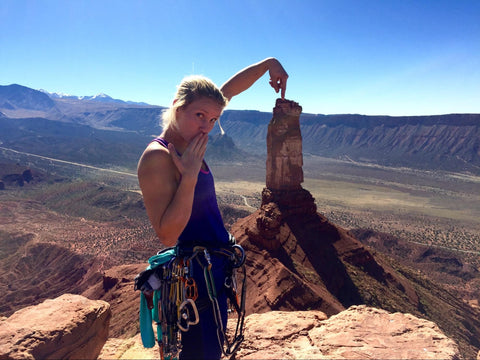 Alyse Dietel traditional climbing in the desert