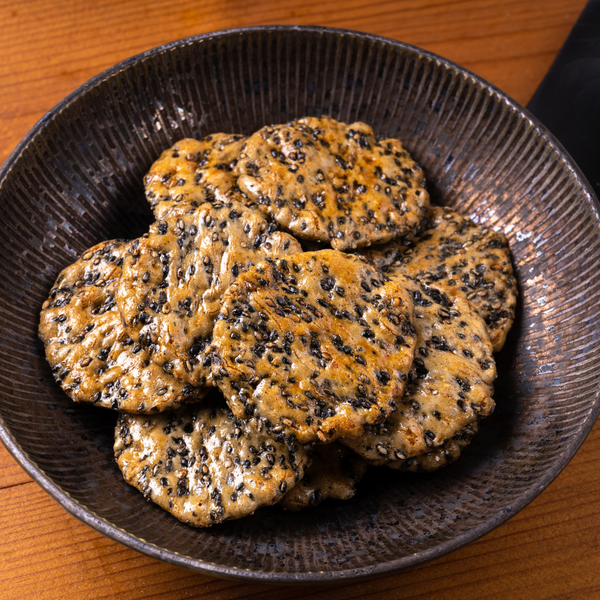 Goma Senbei (Black Sesame Senbei)