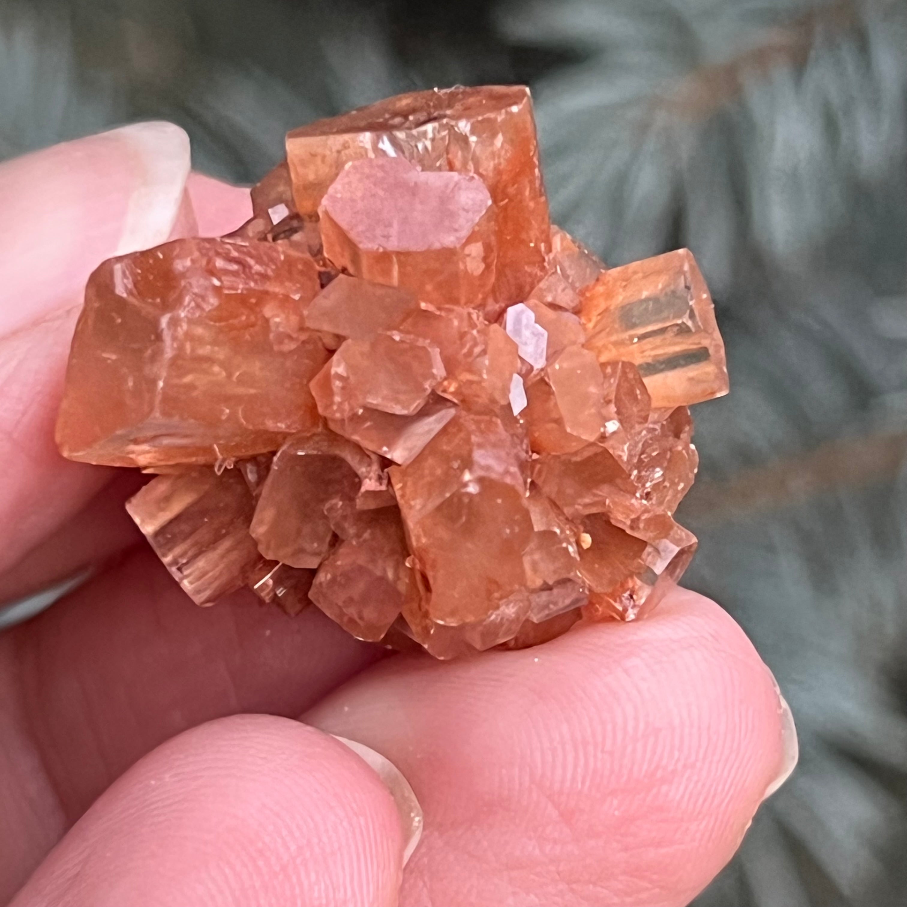 Cluster cristal aragonit din Maroc model 6
