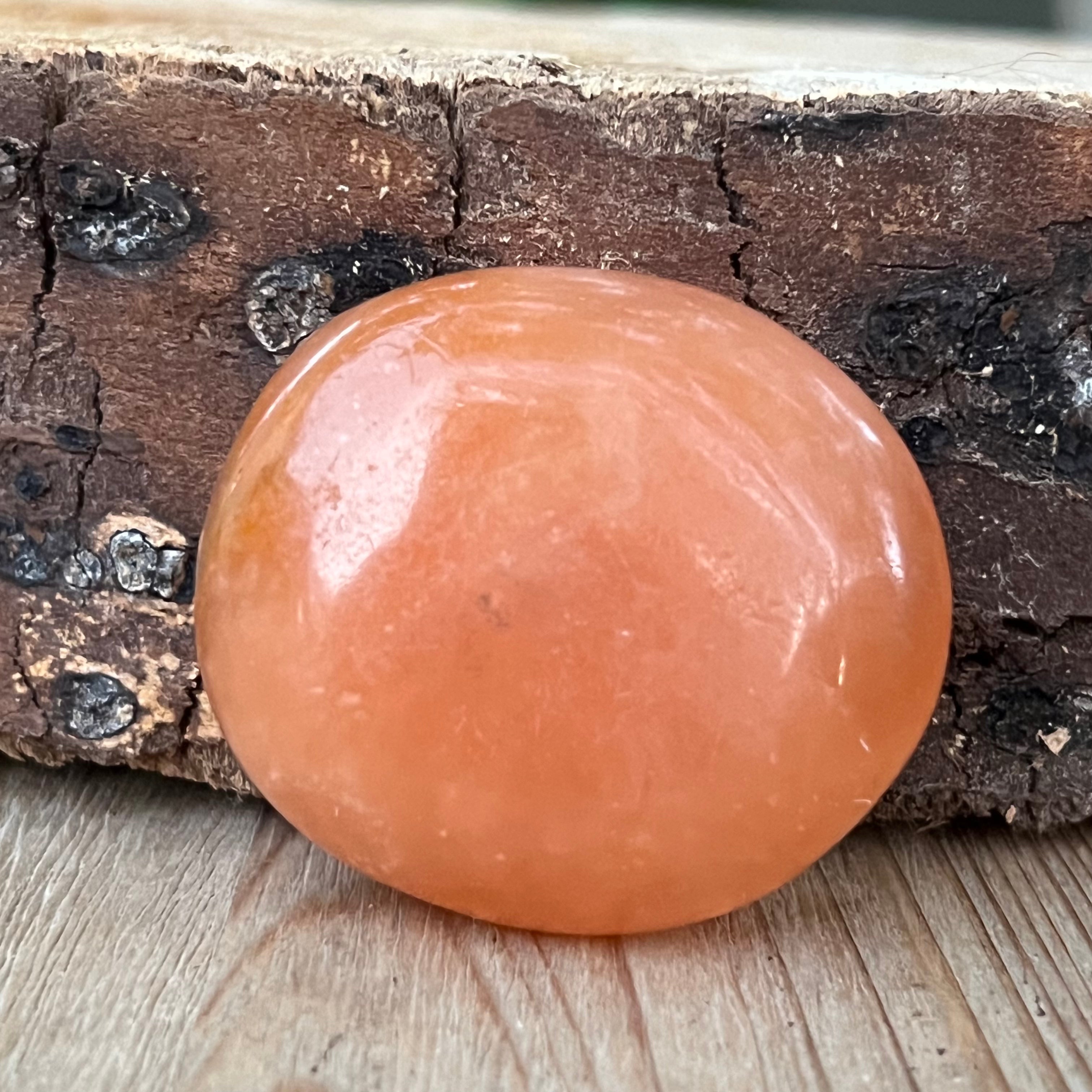 Calcit portocaliu palmstone model 1 (din Madagascar)