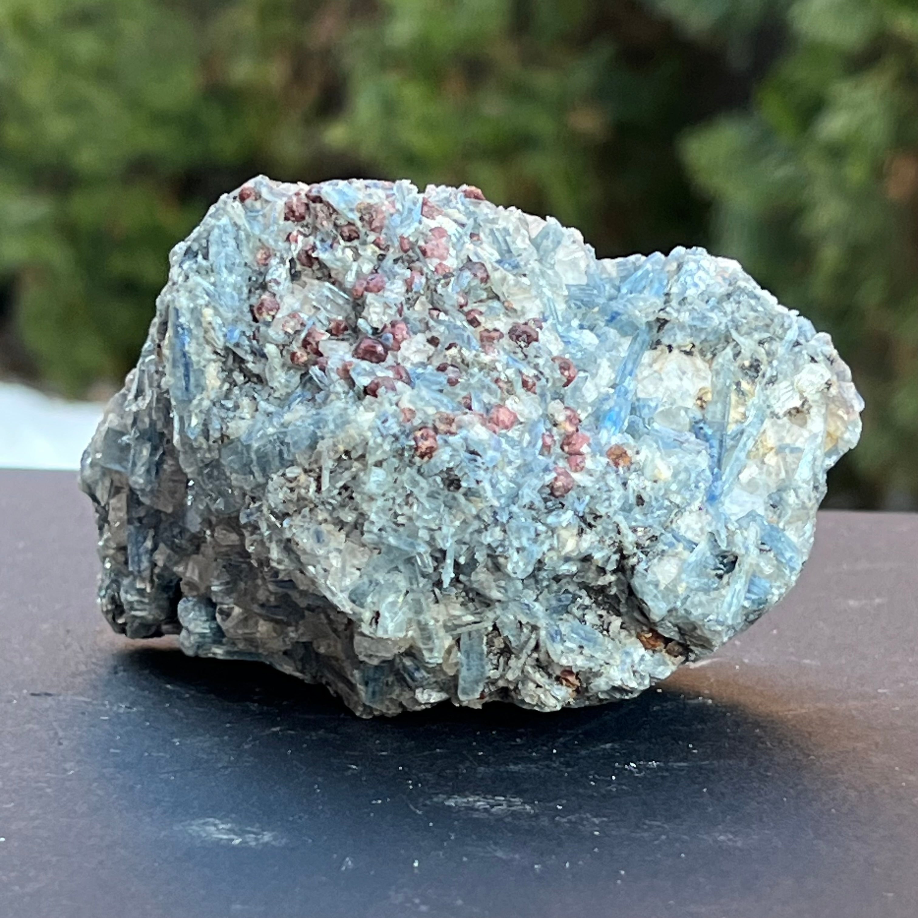 Kianit albastru (Cianit) piatra bruta din Zimbabwe model c2/5