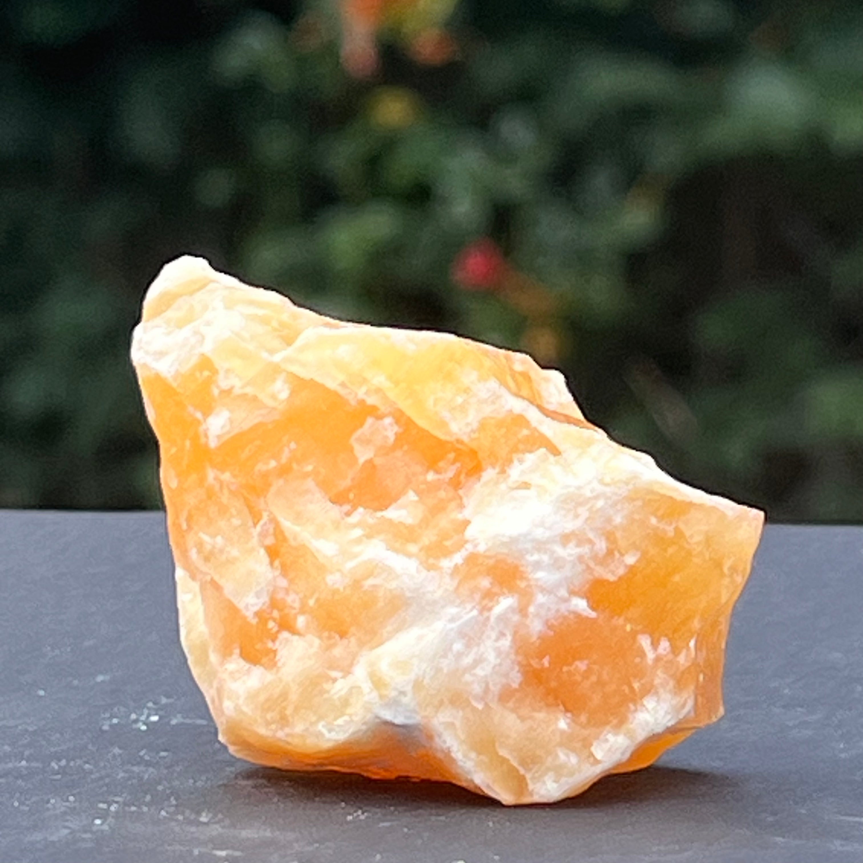 Calcit portocaliu piatra bruta