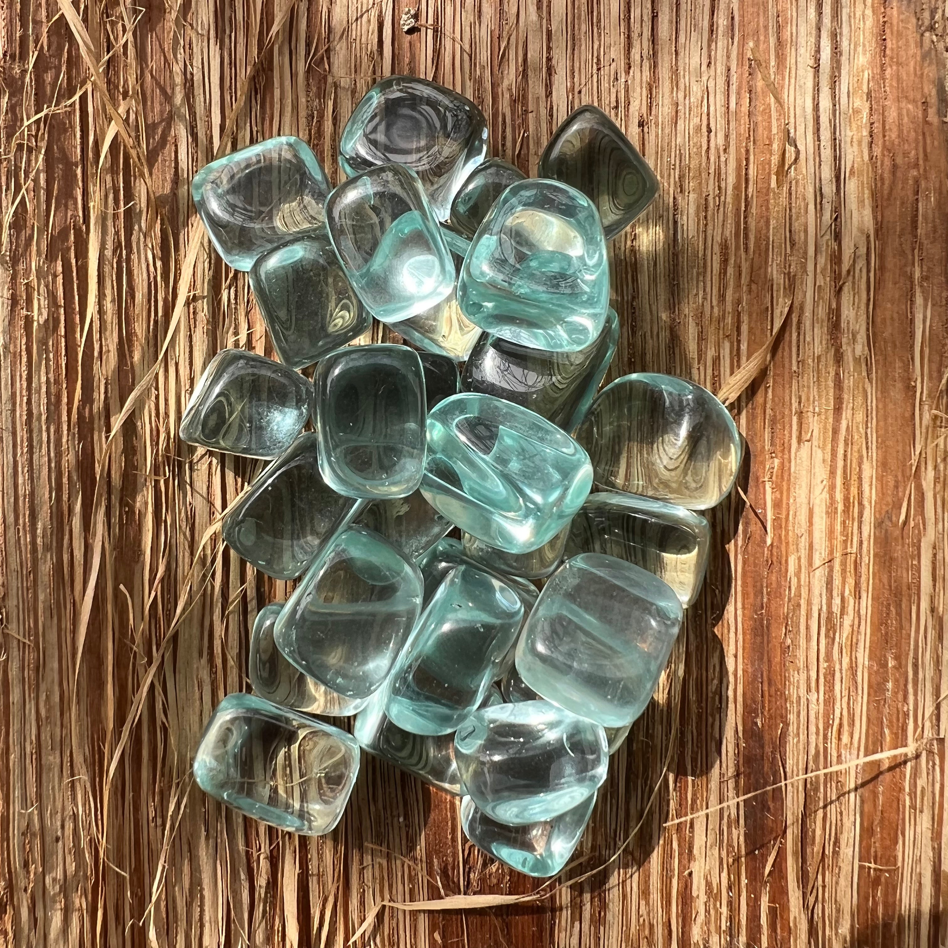 Obsidian albastru piatra rulata mini